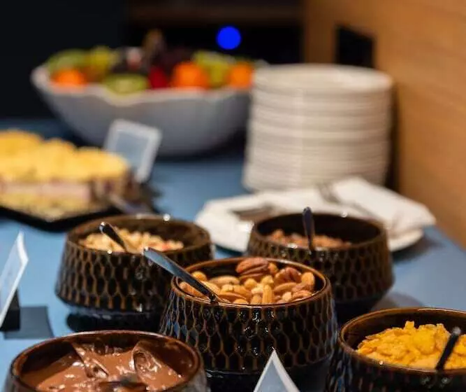 Art Hotel Pallas By Tartuhotels