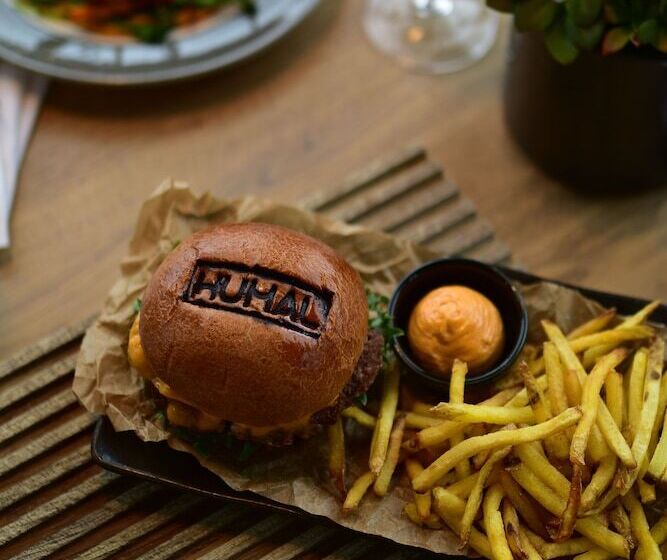 Art Hotel Pallas By Tartuhotels