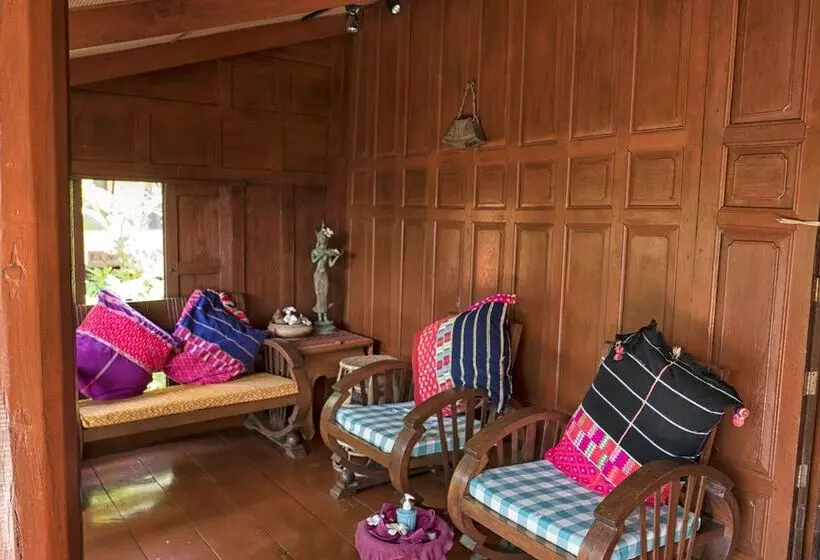 هتل Ban Sabai Big Buddha Retreat & Spa