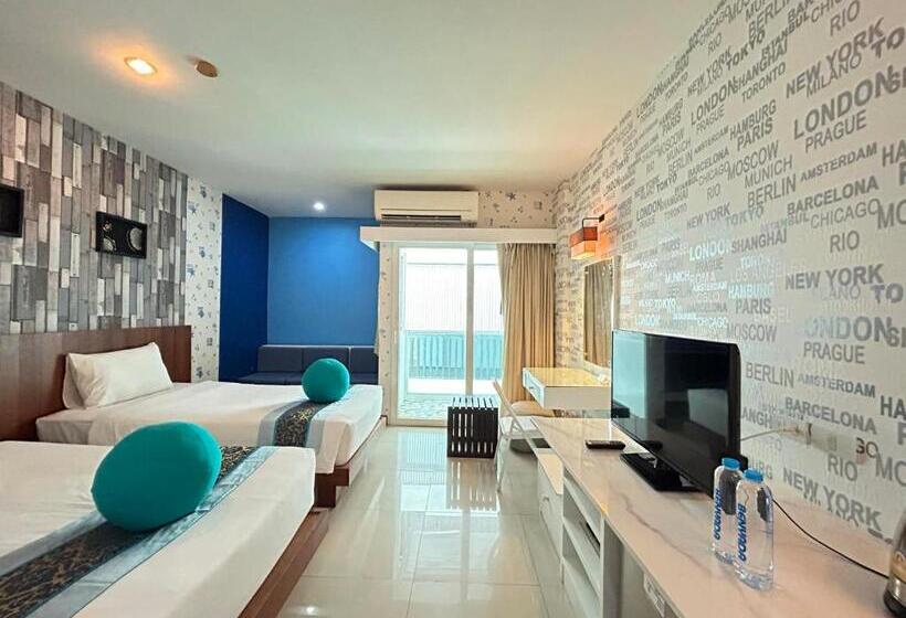 هتل Benyada Lodge Surin Beach