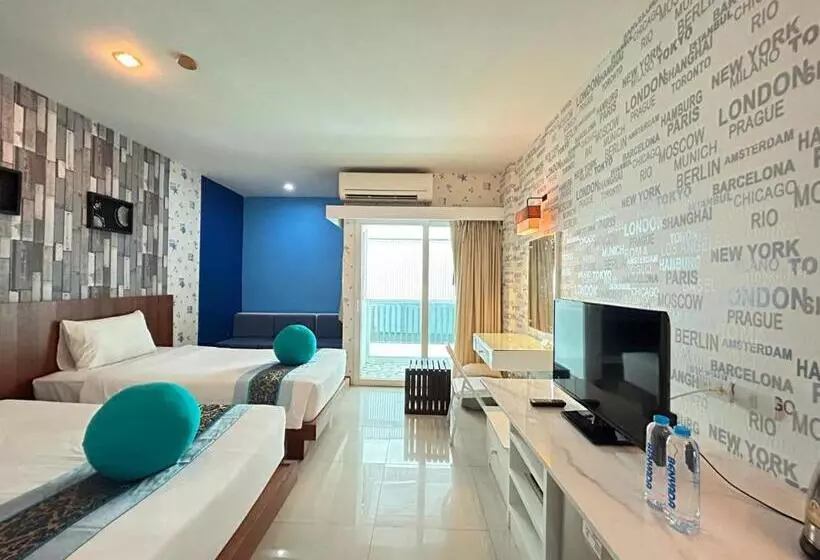 ホテル Benyada Lodge   Surin Beach