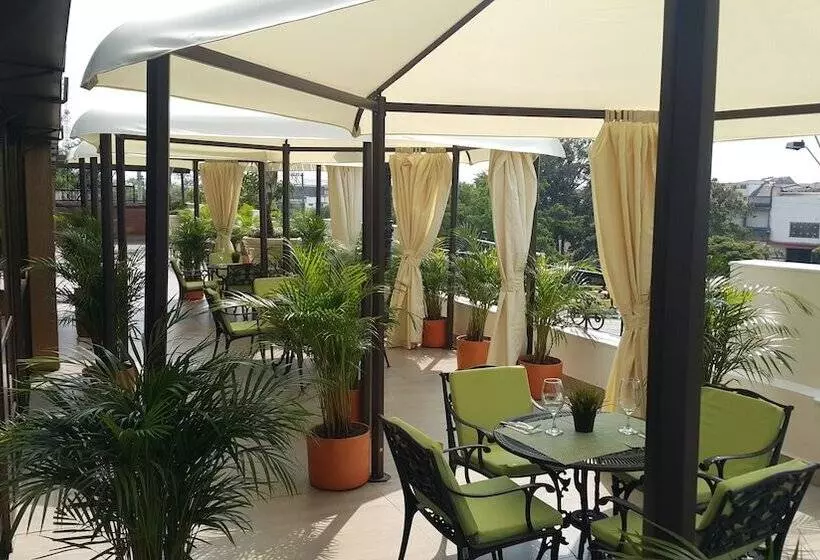 Отель Cosmos Cali