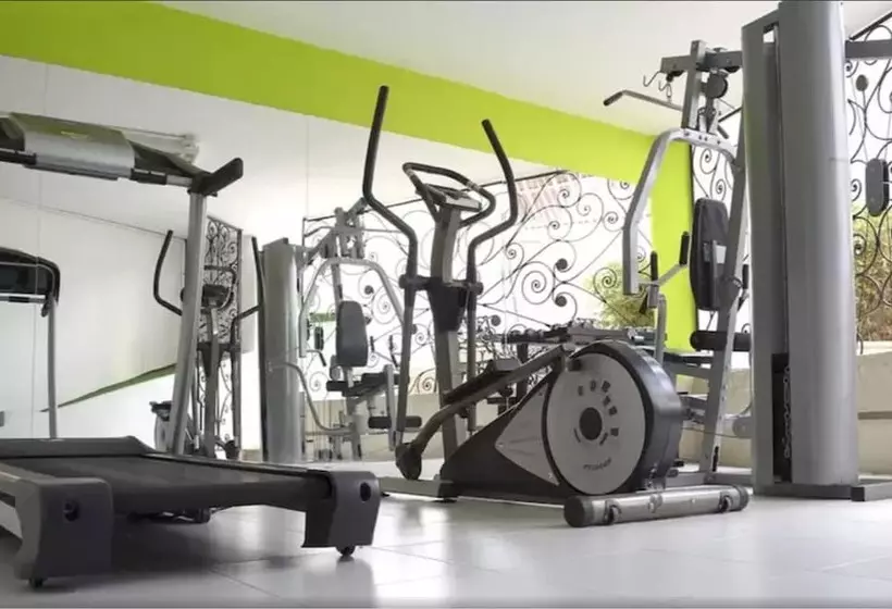 Отель Cosmos Cali