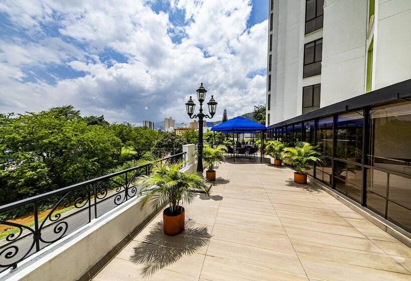 فندق Cosmos   Cali