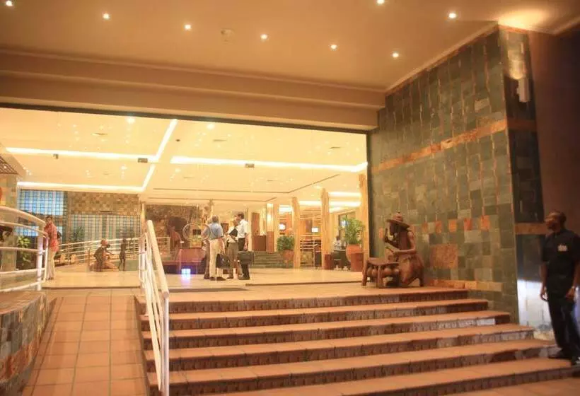 Отель Holiday Inn Accra Airport By Ihg