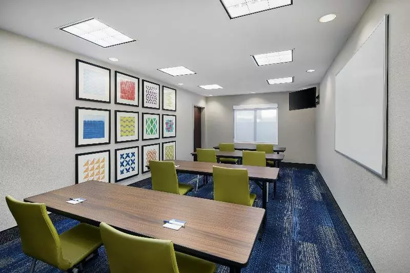 Holiday Inn Express Hotel & Suites Pensacola West Navy Base, An Ihg