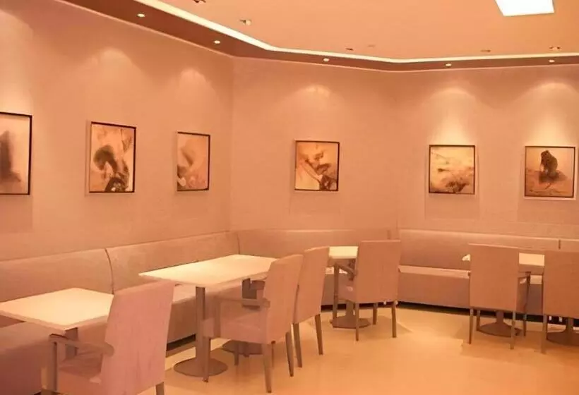 هتل Jinjiang Inn Guangzhou Liwan Caihongqiao Metro Station