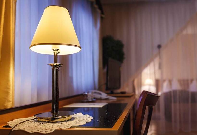 فندق Maltezský Kříž