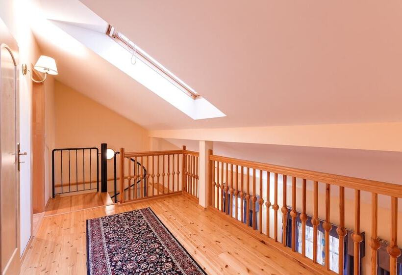 فندق Maltezský Kříž