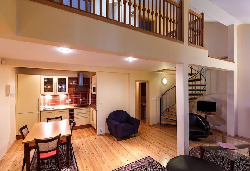 فندق Maltezský Kříž