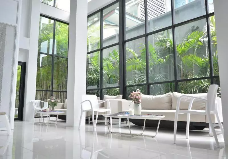 هتل Rezt Bangkok   Hostel