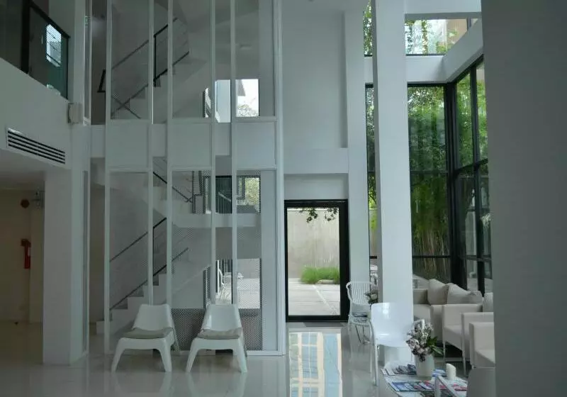 هتل Rezt Bangkok   Hostel