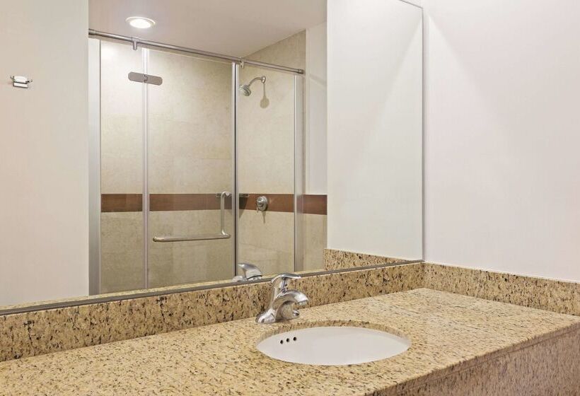 فندق Wyndham Garden Cancun Downtown