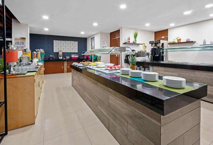 فندق Wyndham Garden Cancun Downtown