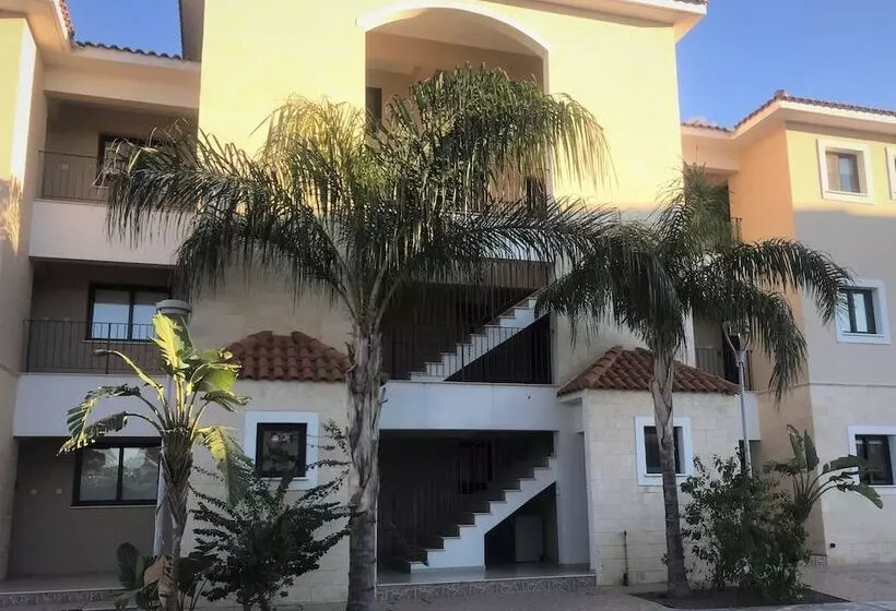 Kyklades Resort & Spa