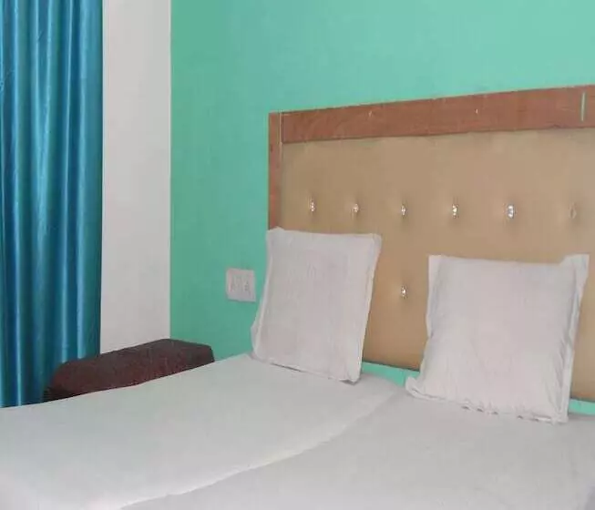 هتل Aditya Palace