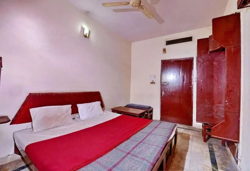 هتل Aditya Palace