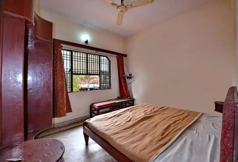 هتل Aditya Palace