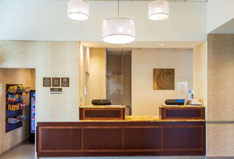 בית מלון כפרי Comfort Inn & Suites Plainvillefoxboro