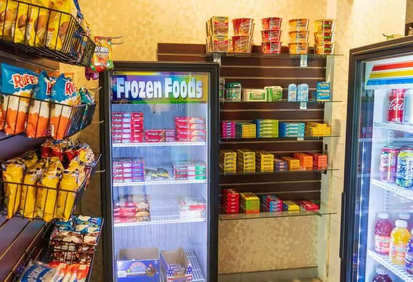 فندق Comfort Inn & Suites Plainvillefoxboro