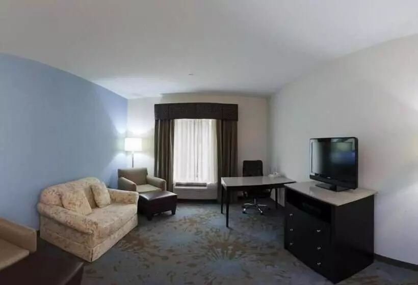 فندق Comfort Inn & Suites Plainvillefoxboro