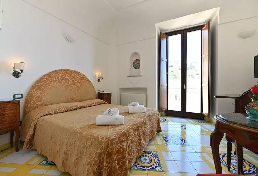Отель Croce Di Amalfi