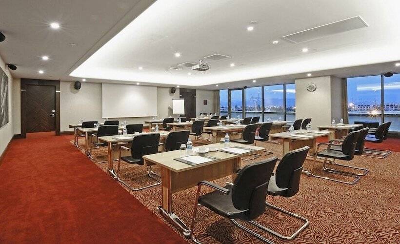 هتل Crowne Plaza Bursa Convention Center & Thermal Spa, An Ihg