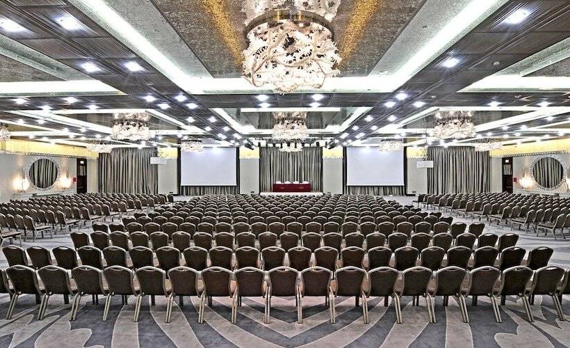 هتل Crowne Plaza Bursa Convention Center & Thermal Spa, An Ihg