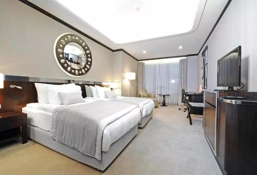 Отель Crowne Plaza Bursa Convention Center & Thermal Spa, An Ihg