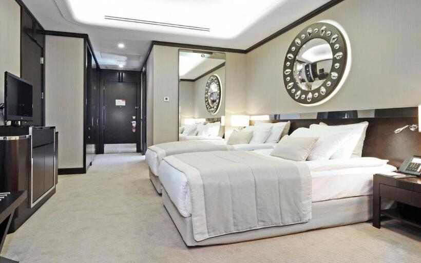 هتل Crowne Plaza Bursa Convention Center & Thermal Spa, An Ihg