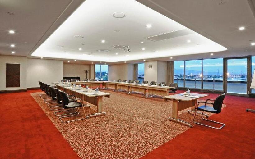 هتل Crowne Plaza Bursa Convention Center & Thermal Spa, An Ihg