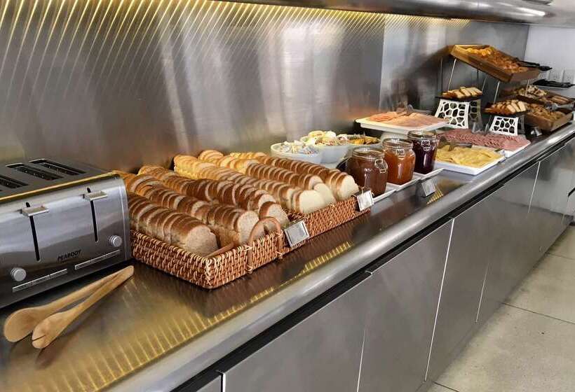 هتل Dazzler By Wyndham Buenos Aires Recoleta