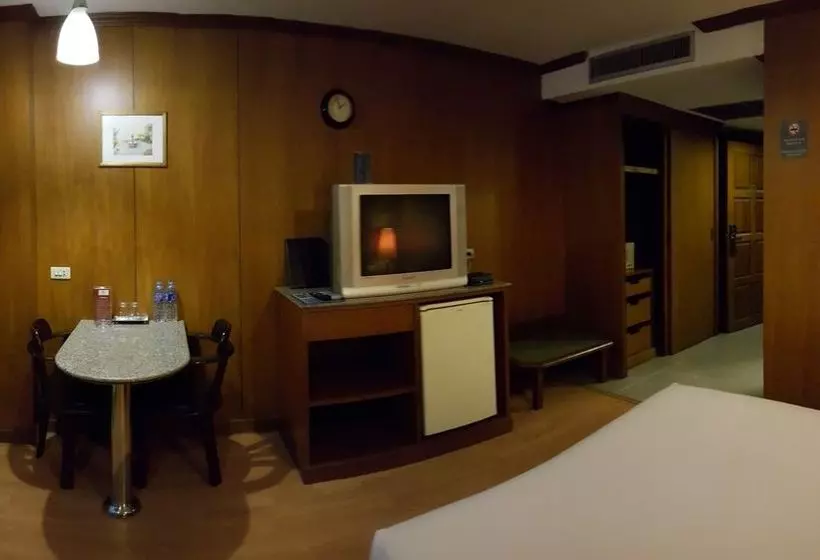 هتل Dynasty Inn Pattaya