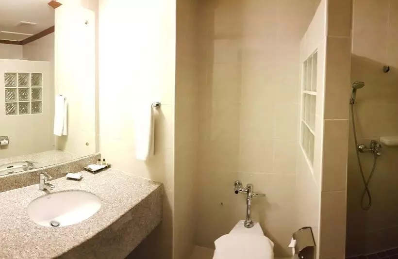 هتل Dynasty Inn Pattaya