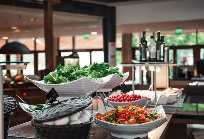 هتل Holiday Club Saimaan Rauha