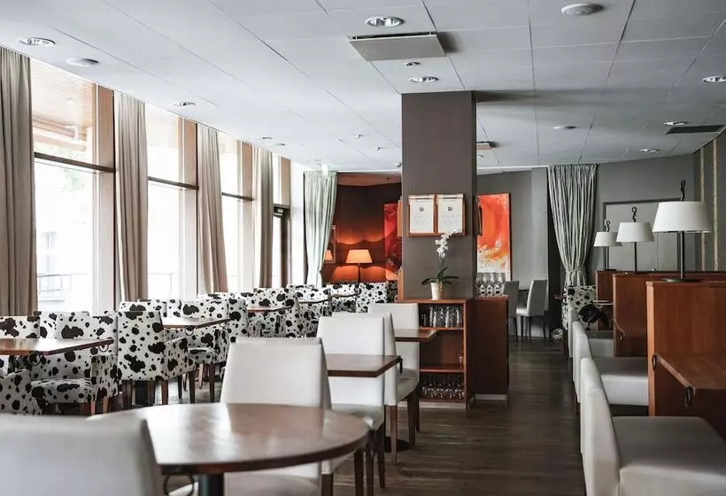 هتل Holiday Club Saimaan Rauha