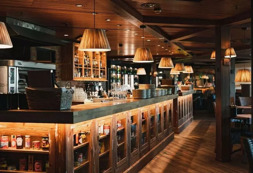 هتل Holiday Club Saimaan Rauha