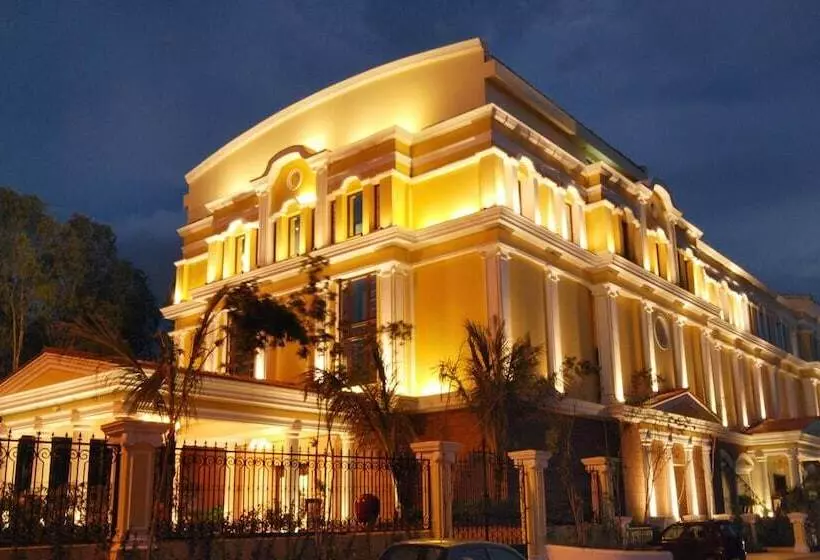 Hotelli Mayfair Convention