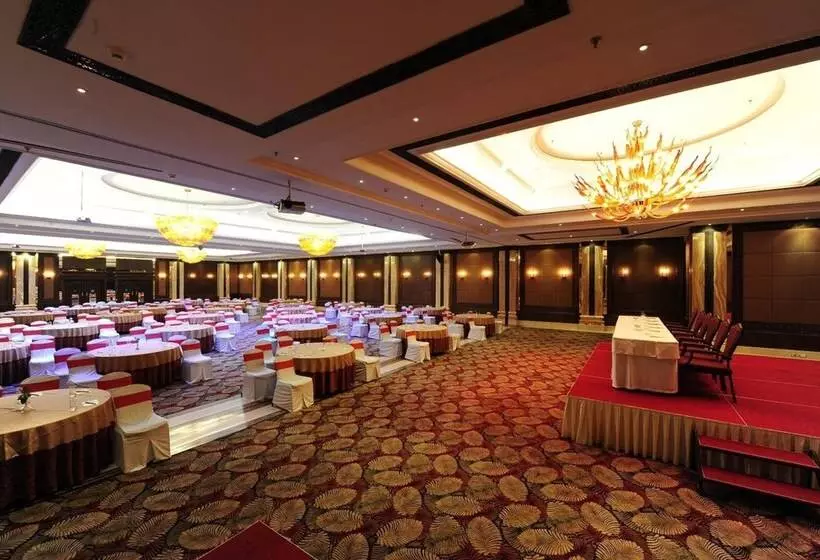 Hotelli Mayfair Convention