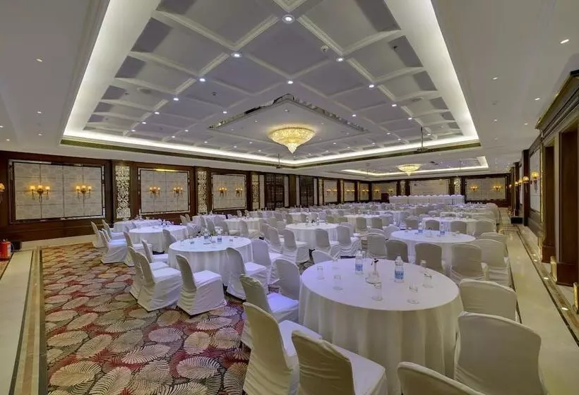 Hotelli Mayfair Convention