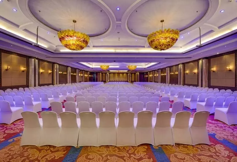 Hotelli Mayfair Convention