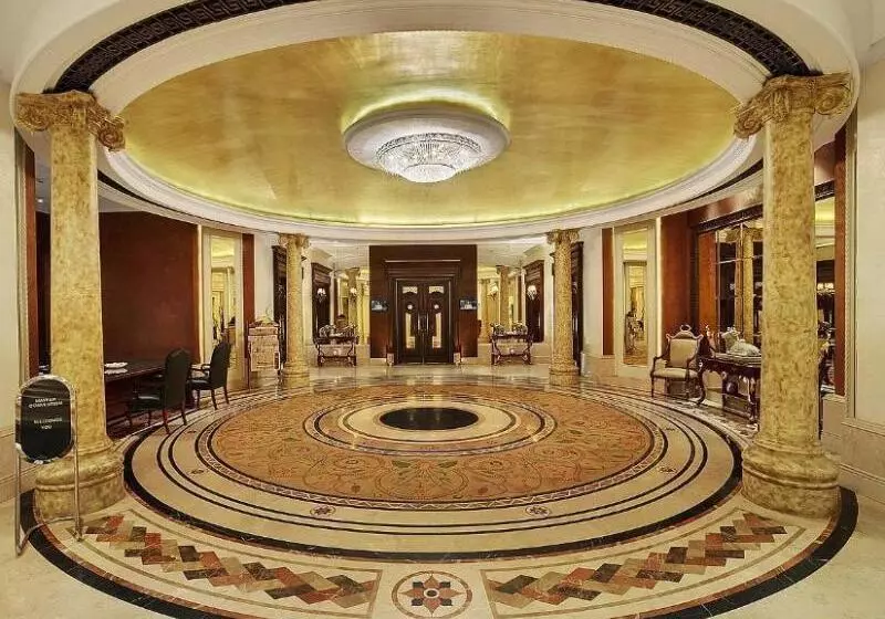 Hotelli Mayfair Convention