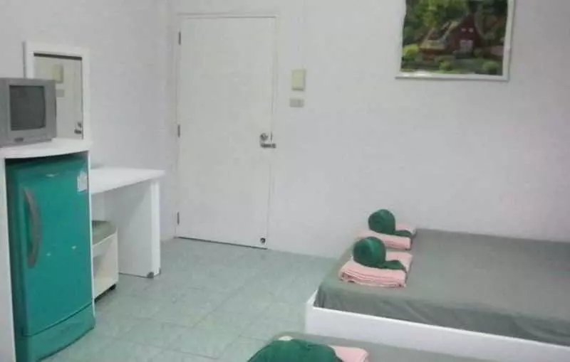 هتل Na Na Chart Bann Krut