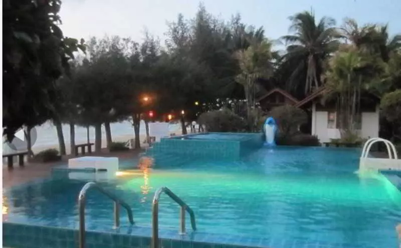 هتل Na Na Chart Bann Krut