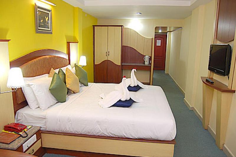 Hotel Ponmariresidency
