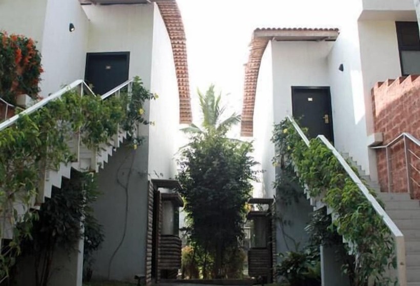 בית מלון כפרי The Windflower Resorts And Spa