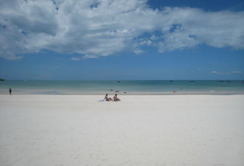 فندق Tommy Resort