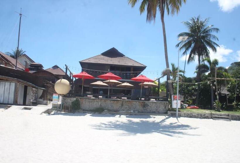 فندق Tommy Resort