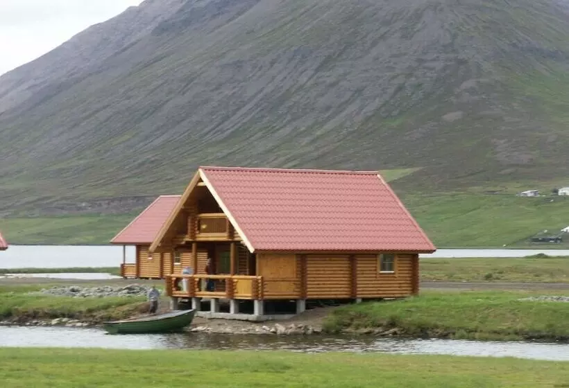 هتل Brimnes Cabins