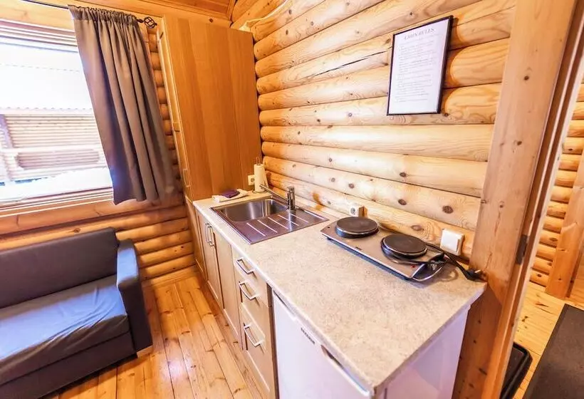 هتل Brimnes Cabins